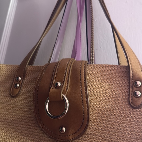 Unlisted Items - Picture 6 of 17